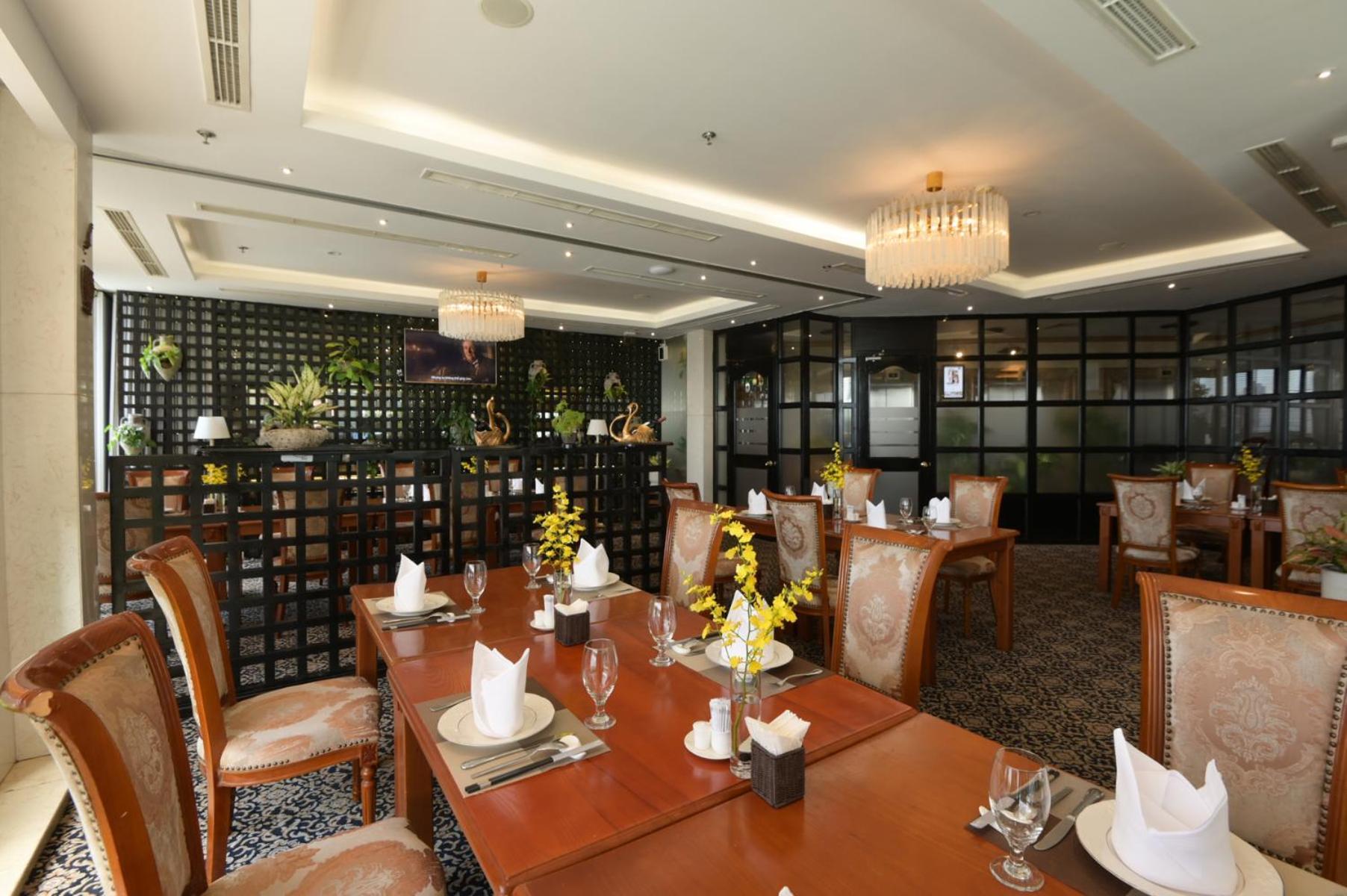 הו צ'י מין סיטי Hotel Grand Saigon מראה חיצוני תמונה